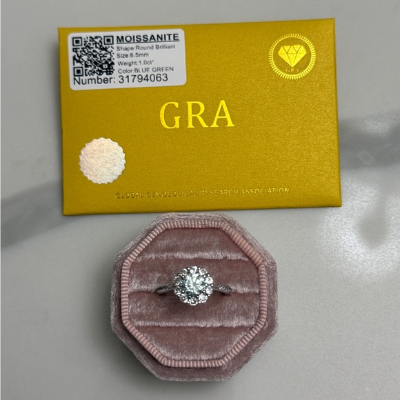 Light Blue 1ct Moissanite Ring S925 White Gold Plated Blue And White Round 6-12 - Picture 6 of 10